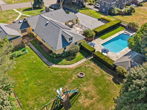 81 Plymouth Avenue, Trumbull CT 06611