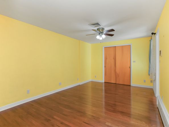 81 Plymouth Avenue, Trumbull CT 06611