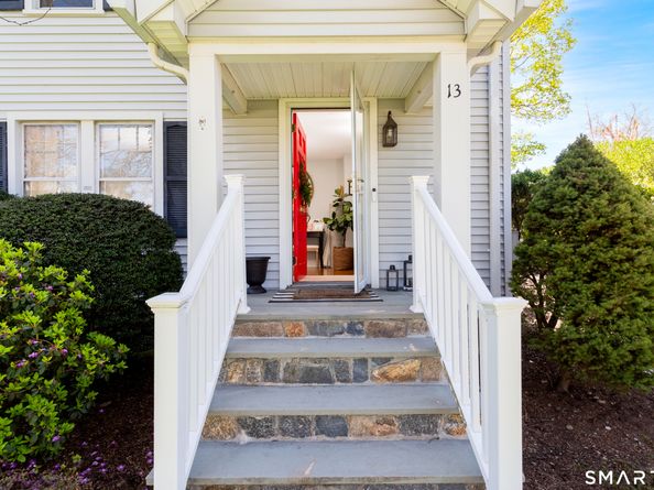 13 Ledge Lane, Stamford CT 06905