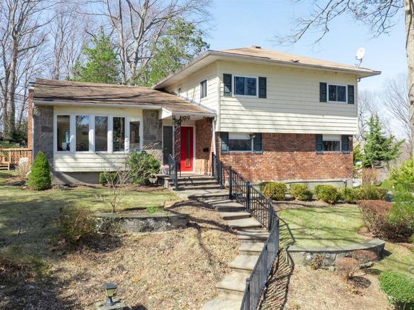 4 Park Place, Oyster Bay NY 11771