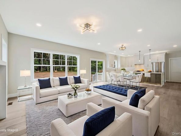 329 Weeks Avenue, Manorville NY 11949