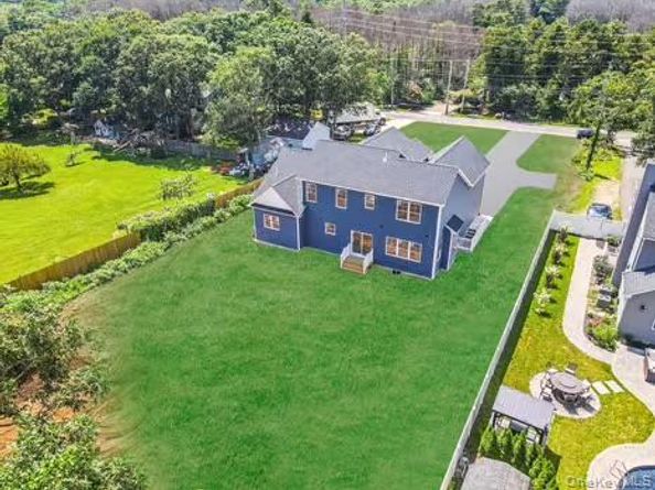 329 Weeks Avenue, Manorville NY 11949