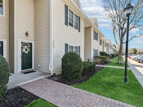 1082 Savoy Drive, Melville NY 11747