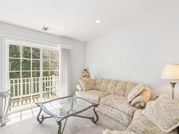 1082 Savoy Drive, Melville NY 11747