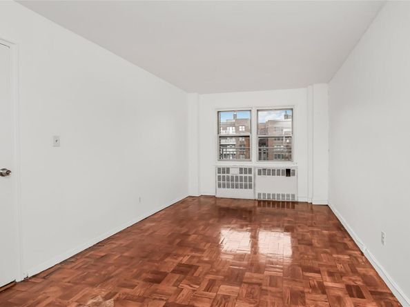 3131 Grand Concourse 5D, Bronx NY 10468