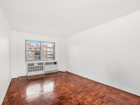 3131 Grand Concourse 5D, Bronx NY 10468