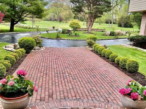 110A Windsor Gate, Great Neck NY 11020