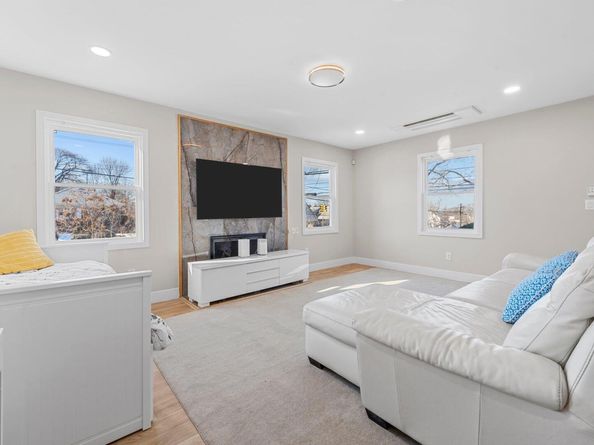 15404 14th Avenue, Whitestone NY 11357