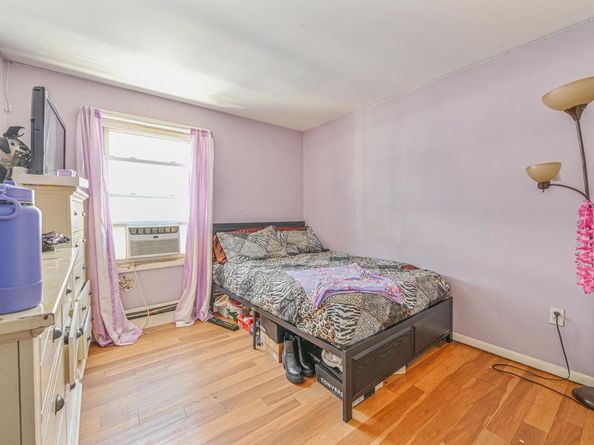 20 E Pine Street, Long Beach NY 11561