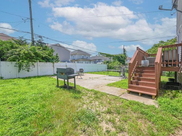 20 E Pine Street, Long Beach NY 11561