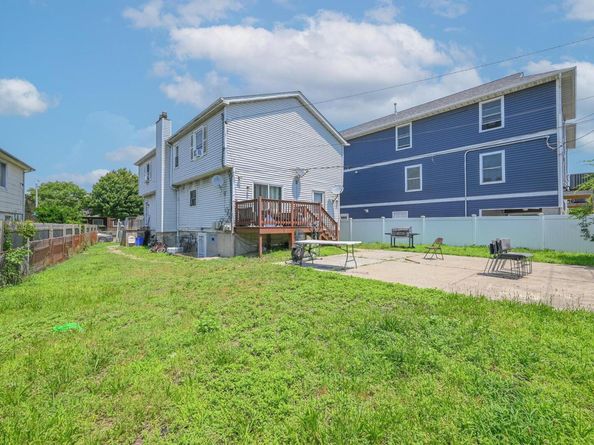 20 E Pine Street, Long Beach NY 11561