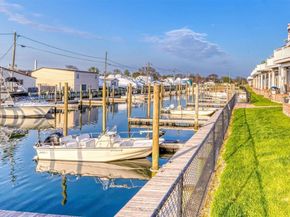 9 Ocean Watch Court, Freeport NY 11520
