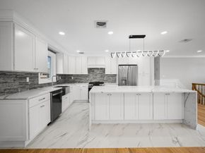 1 Saratoga Street, Lido Beach NY 11561