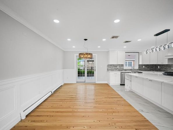 1 Saratoga Street, Lido Beach NY 11561