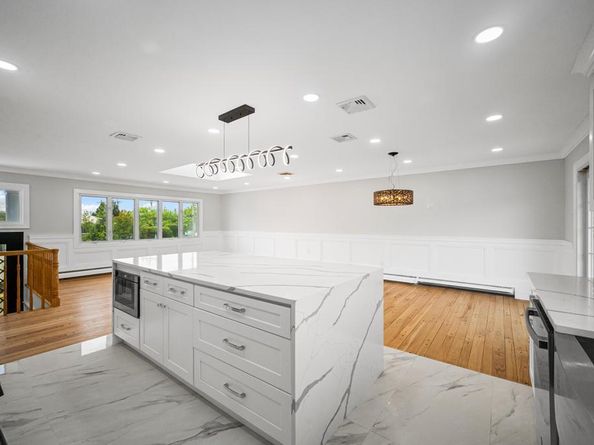1 Saratoga Street, Lido Beach NY 11561