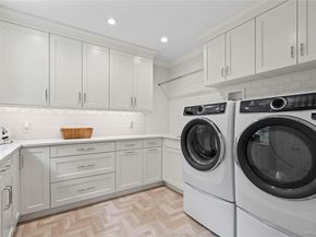 18 Matinecock Farms Road, Glen Cove NY 11542