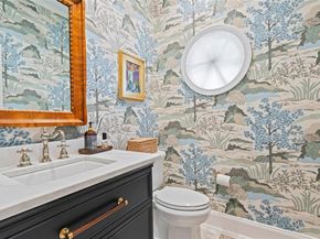 18 Matinecock Farms Road, Glen Cove NY 11542