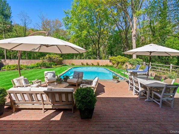 18 Matinecock Farms Road, Glen Cove NY 11542