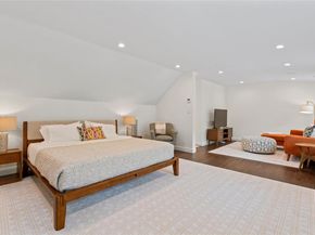 18 Matinecock Farms Road, Glen Cove NY 11542