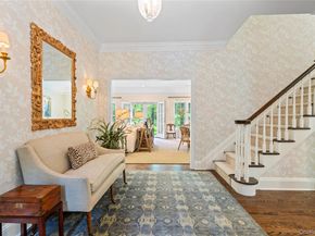 18 Matinecock Farms Road, Glen Cove NY 11542