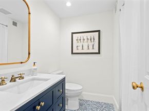 18 Matinecock Farms Road, Glen Cove NY 11542