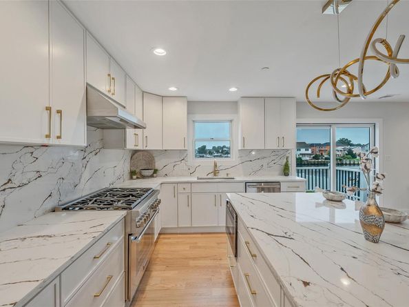 243 Mott Street, Oceanside NY 11572