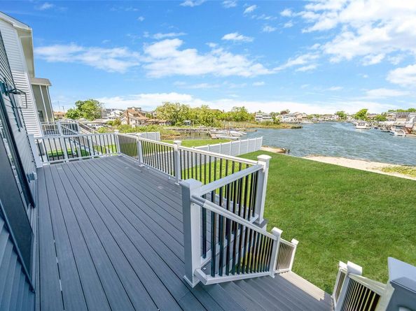 243 Mott Street, Oceanside NY 11572
