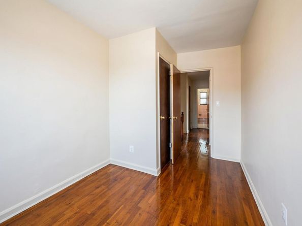 1149 East 219th Street, Bronx NY 10469