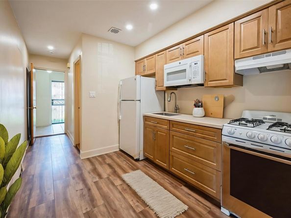 1149 East 219th Street, Bronx NY 10469