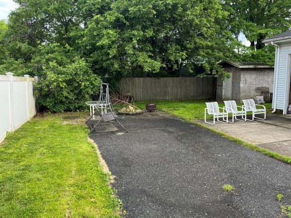 13 Reinhart Court, Melville NY 11747
