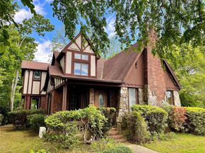 59 Sunset Road, Bay Shore NY 11706