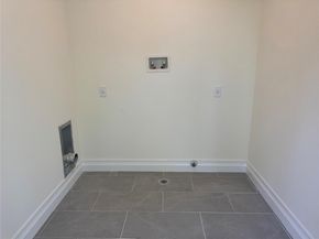 9 First Street, Glenwood Landing NY 11547