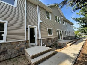 9 First Street, Glenwood Landing NY 11547
