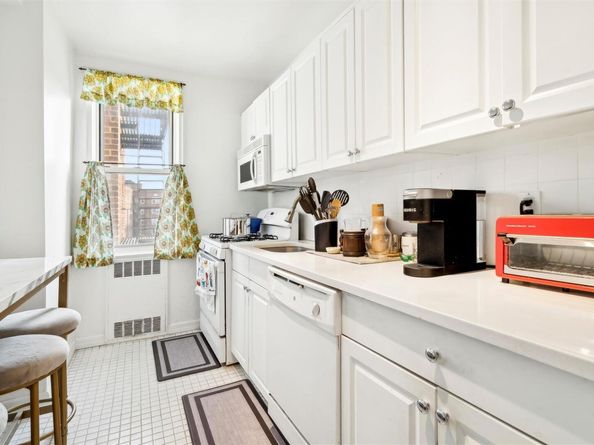5635 Netherland Avenue 4E, Bronx NY 10471