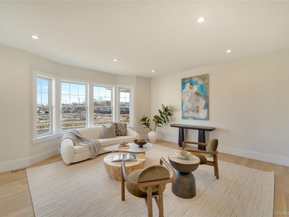 12 Depot 101 (Pearl Way), Westhampton Beach NY 11978