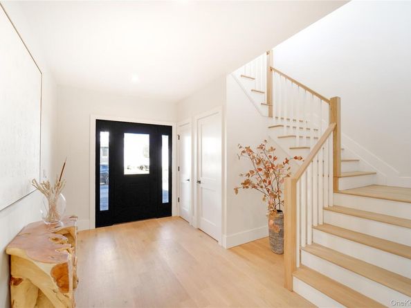 12 Depot 101 (Pearl Way), Westhampton Beach NY 11978