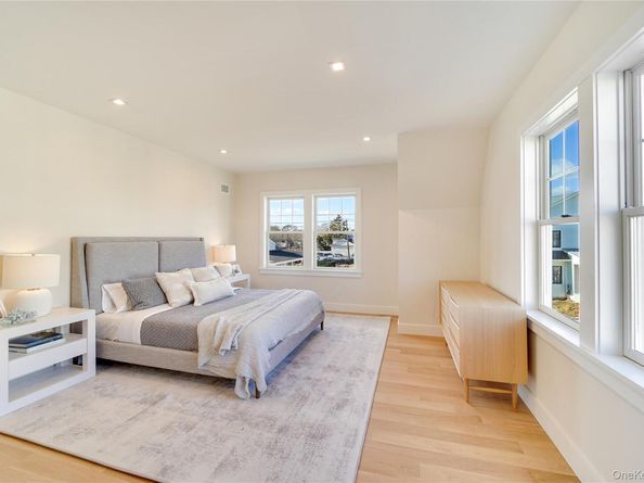 12 Depot 101 (Pearl Way), Westhampton Beach NY 11978