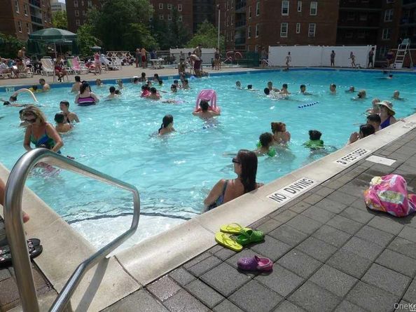 61-55 98 Street 14L, Rego Park NY 11374