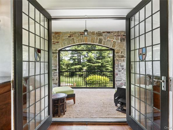 4 Commodore Avenue, Rye NY 10580