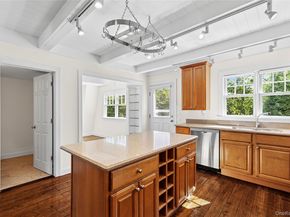 22 Old Trail Road, Water Mill NY 11976