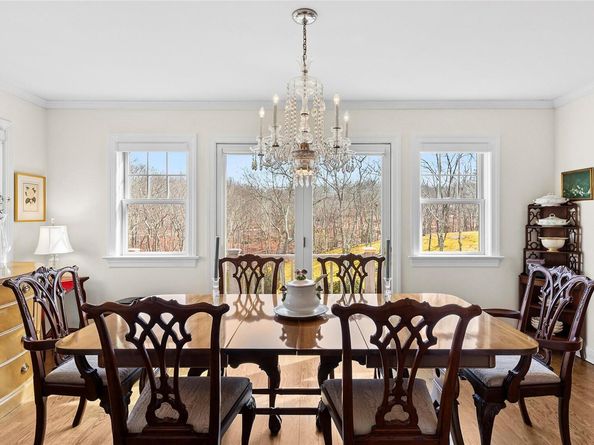 22 Old Trail Road, Water Mill NY 11976