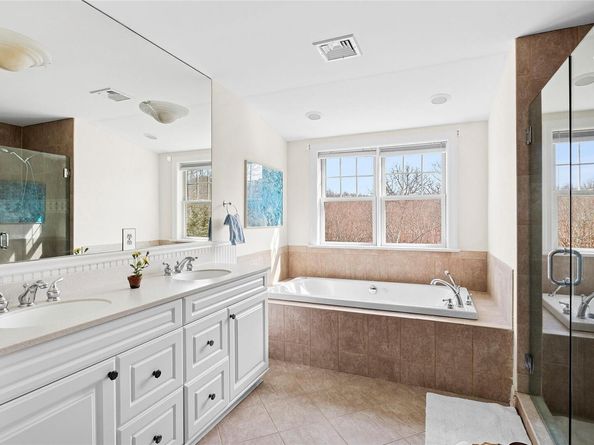 22 Old Trail Road, Water Mill NY 11976