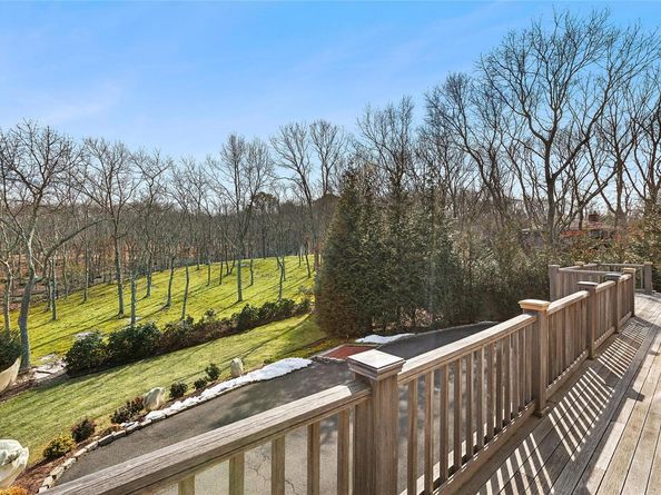 22 Old Trail Road, Water Mill NY 11976