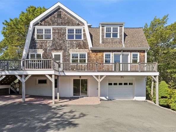 22 Old Trail Road, Water Mill NY 11976