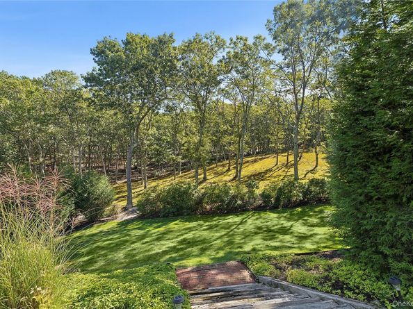 22 Old Trail Road, Water Mill NY 11976