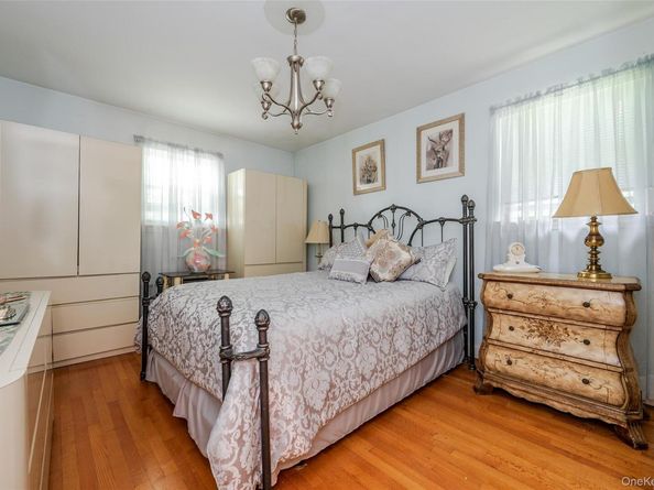 21 AKA 16 Larkspur Lane, Yonkers NY 10704