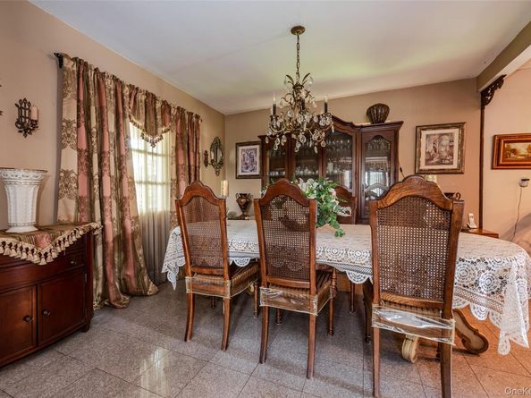 21 AKA 16 Larkspur Lane, Yonkers NY 10704