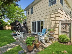 221 Somerset Drive, Hewlett NY 11557