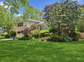 221 Somerset Drive, Hewlett NY 11557