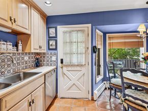 221 Somerset Drive, Hewlett NY 11557